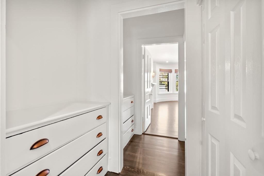 389 Commonwealth Avenue 4