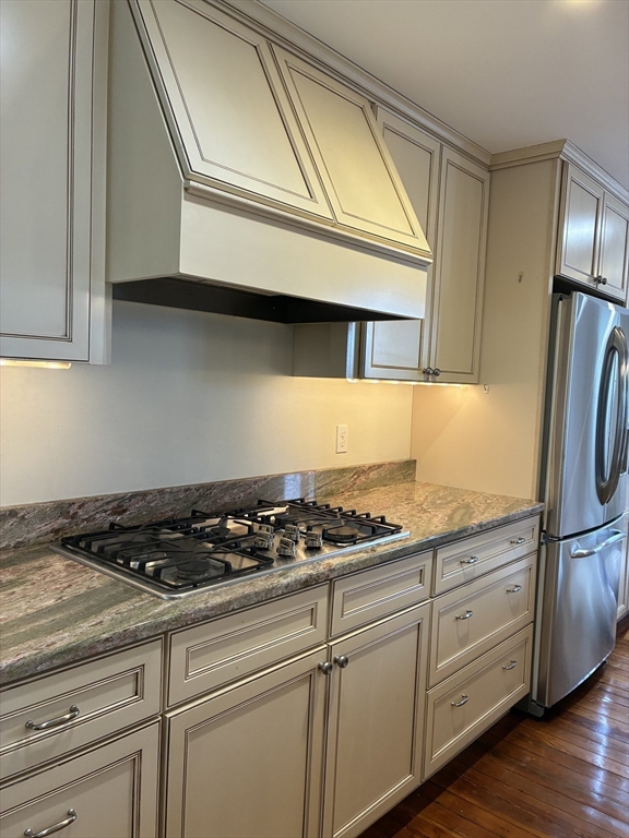 21-A Linden Ave 21-A