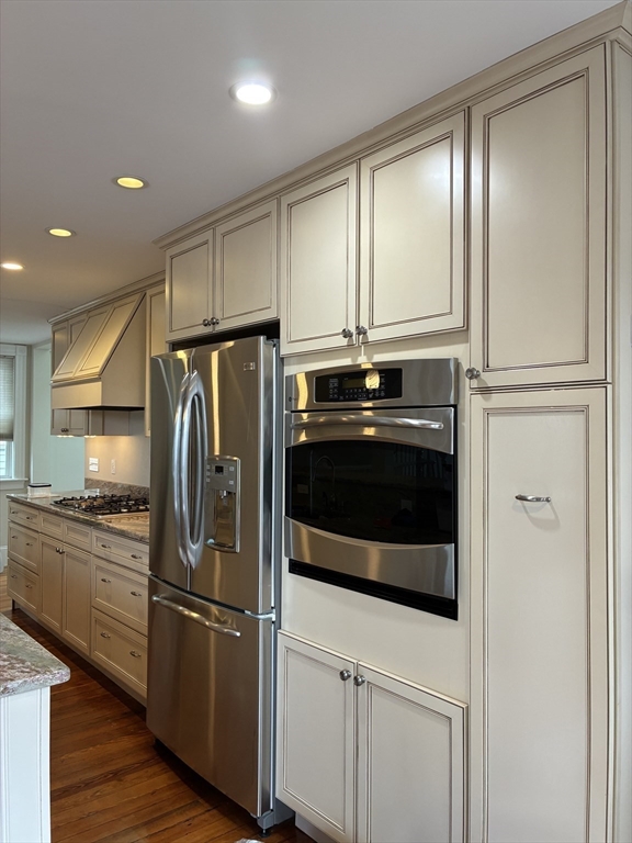 21-A Linden Ave 21-A