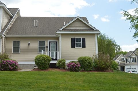 Photo of 39 Meetinghouse Lane #39, Southborough, MA 01772 (MLS # 73522063)