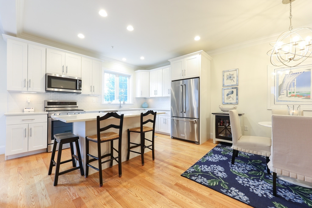 16 Clarks Hill Ln 16