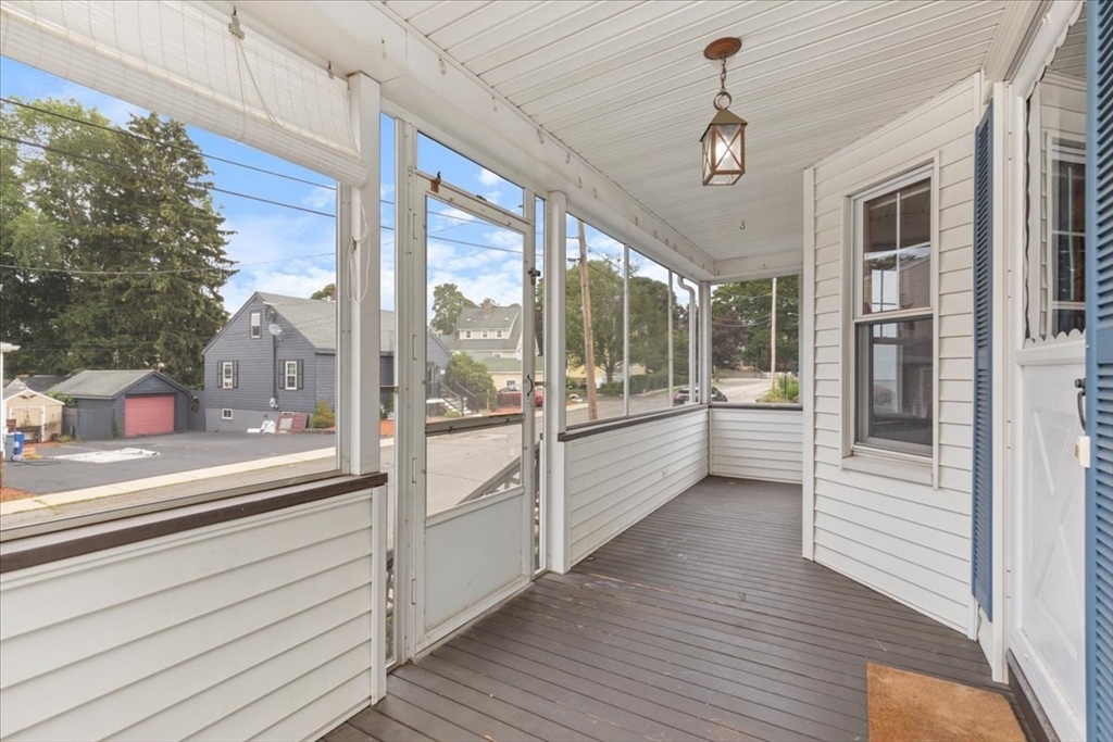 51 Rowell Ave