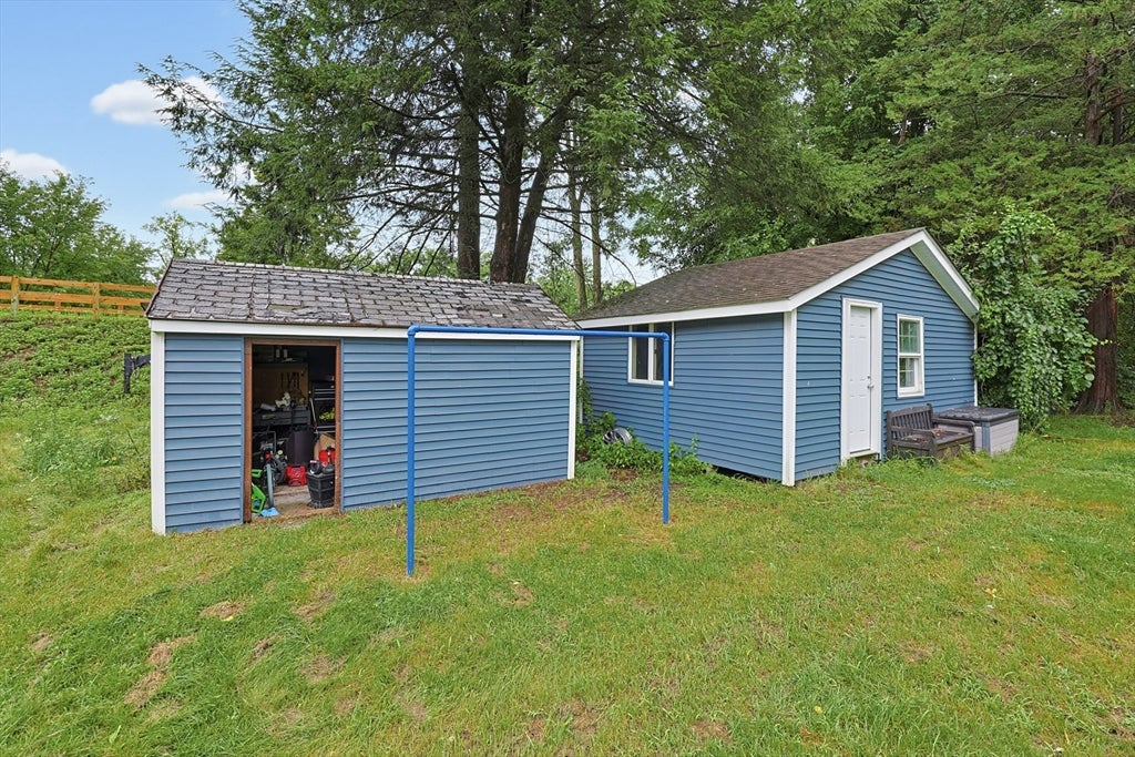 141 Otis ST, Westfield, MA Photo #4