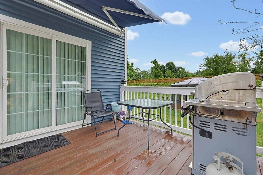 141 Otis ST, Westfield, MA Photo #12
