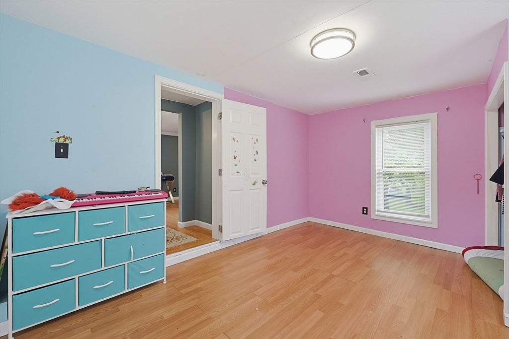 141 Otis ST, Westfield, MA Photo #16