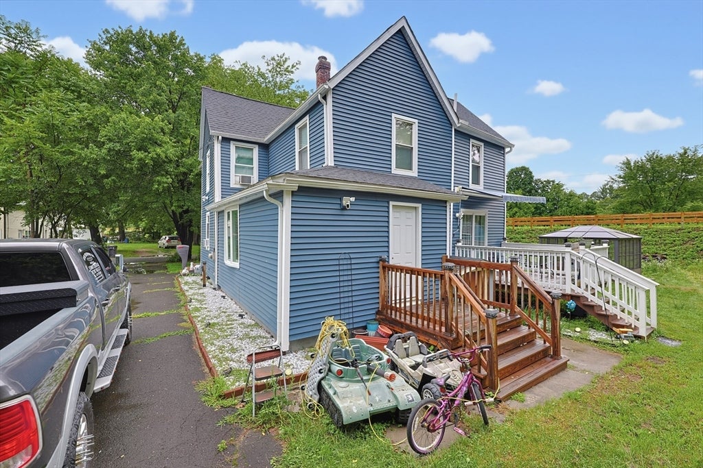141 Otis ST, Westfield, MA Photo #10
