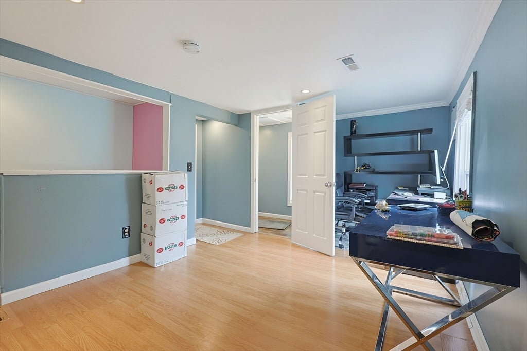 141 Otis ST, Westfield, MA Photo #25
