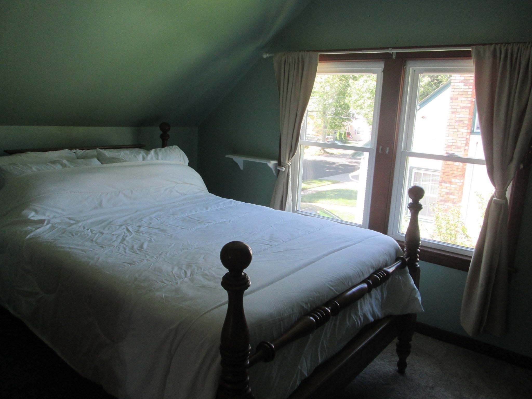 76 Surrey Rd, Springfield, MA Photo #14