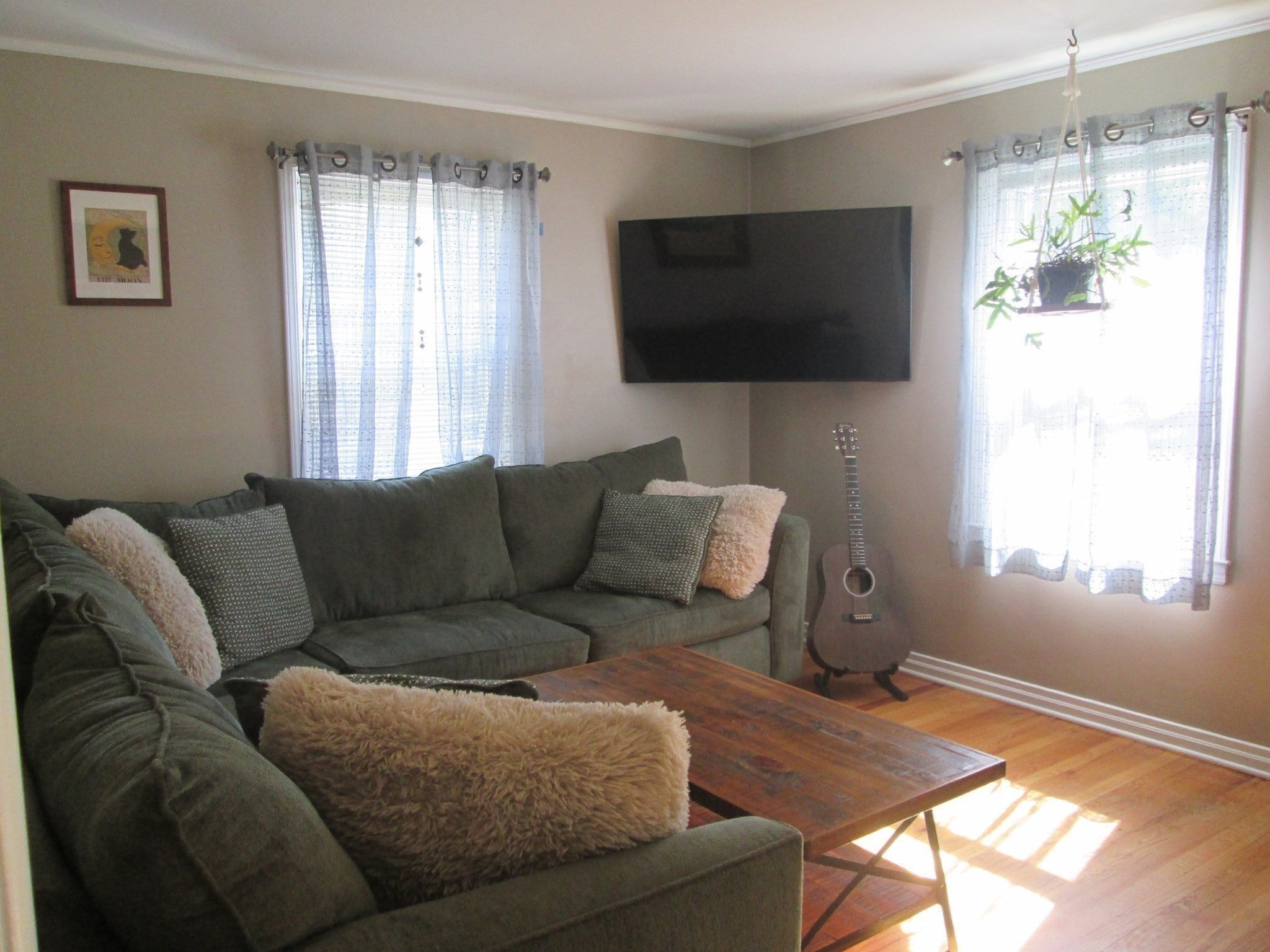 76 Surrey Rd, Springfield, MA Photo #6