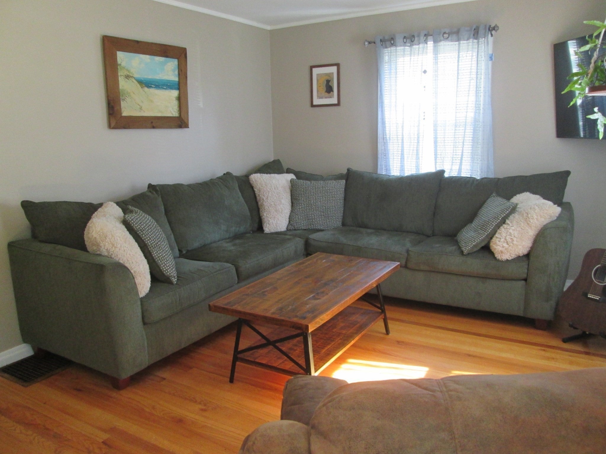 76 Surrey Rd, Springfield, MA Photo #4