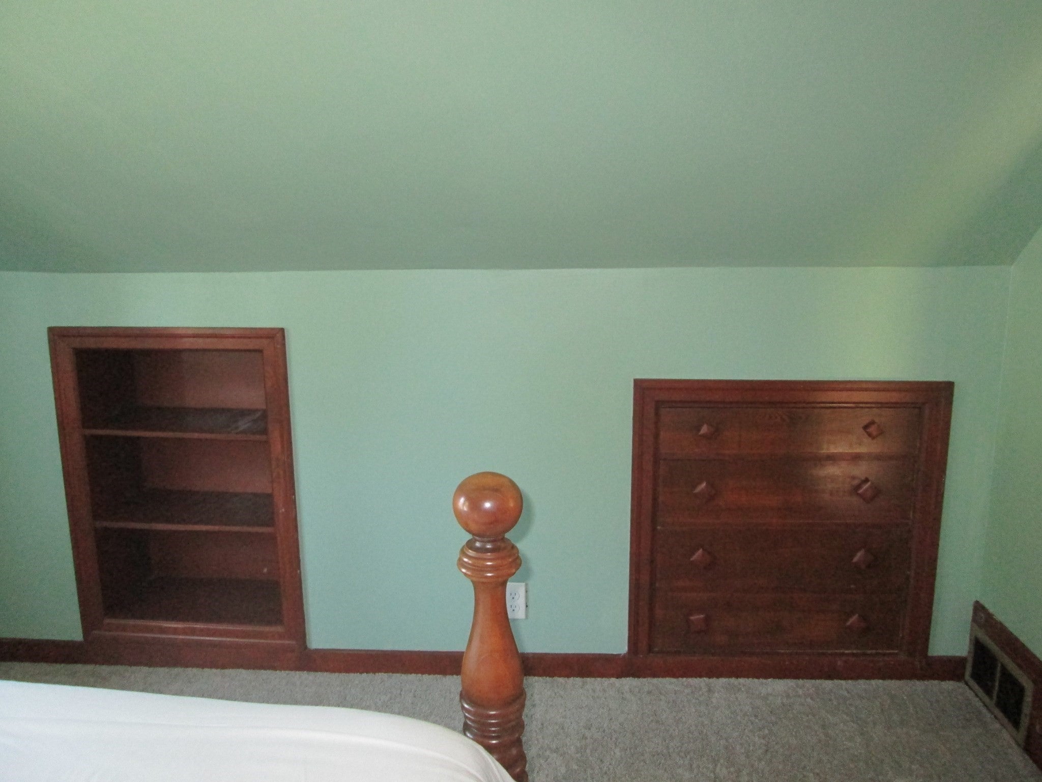 76 Surrey Rd, Springfield, MA Photo #15