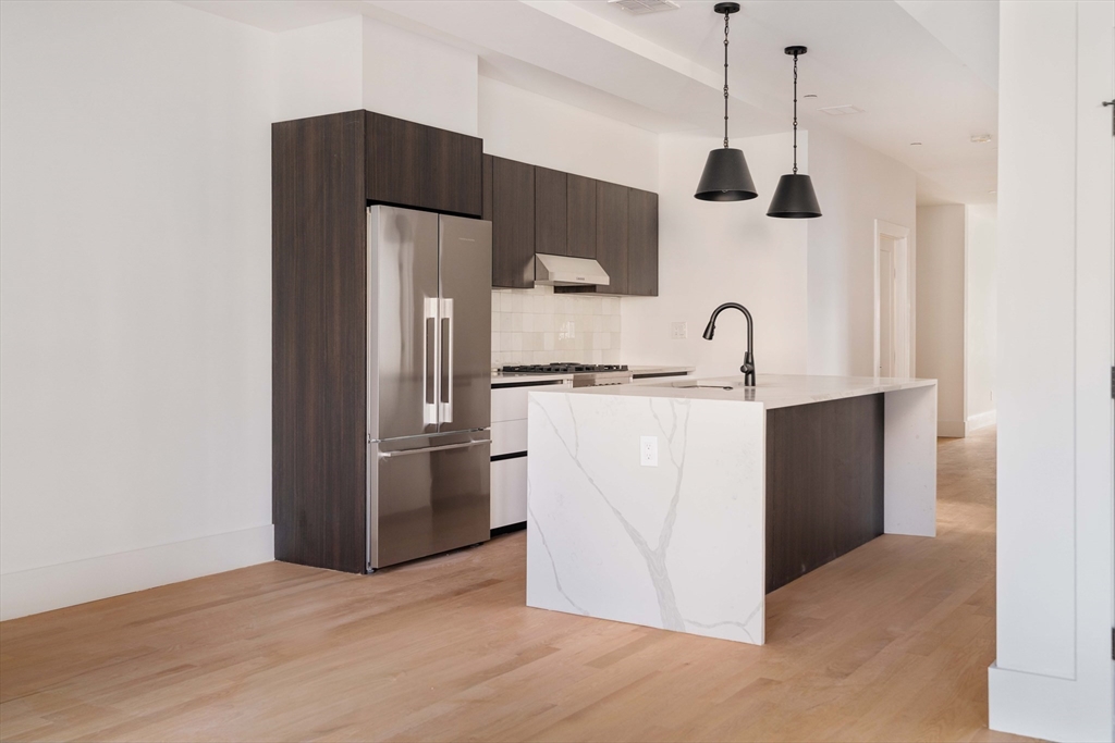 30-32 Condor St #1, Boston, MA Photo #1