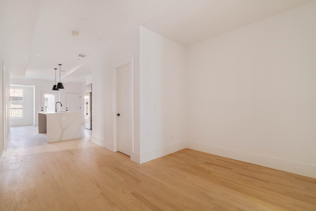 30-32 Condor St 1