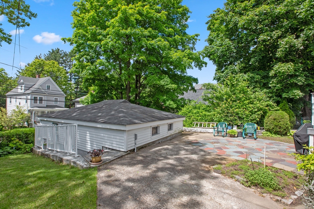 14 Crown St