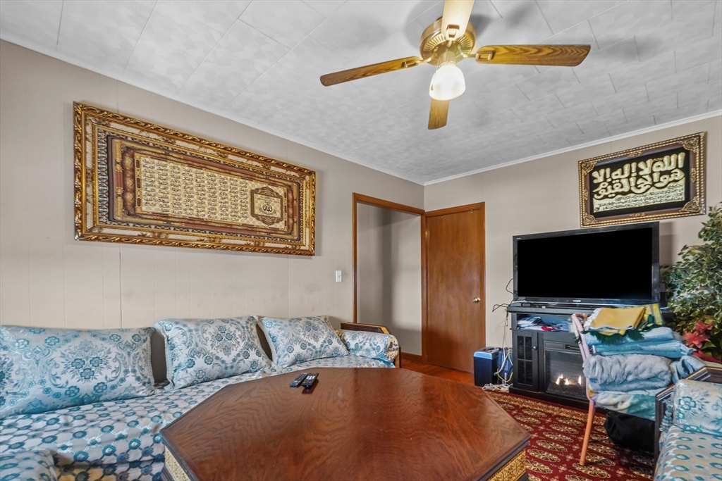 284 Broadway, Fall River, MA Photo #31