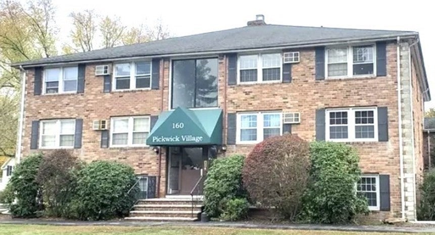Photo of 160 Tyngsboro Rd, Chelmsford, MA