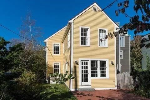 4 Goodwins Court #1, Marblehead, MA Photo #16