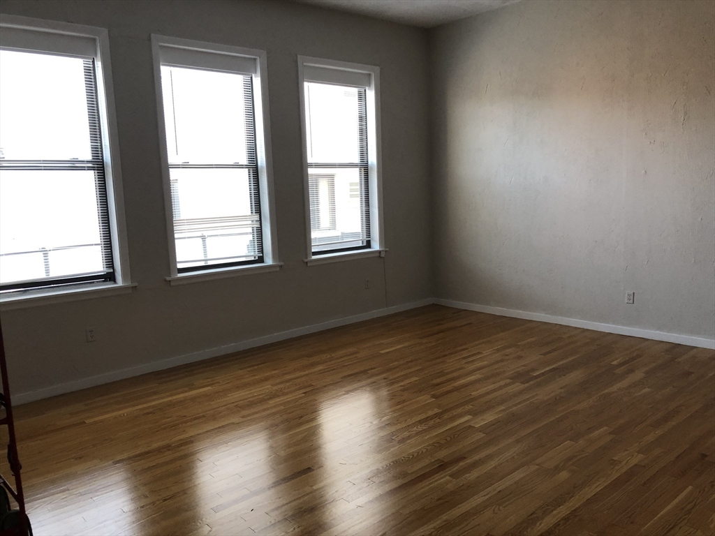 541 Main Street 1