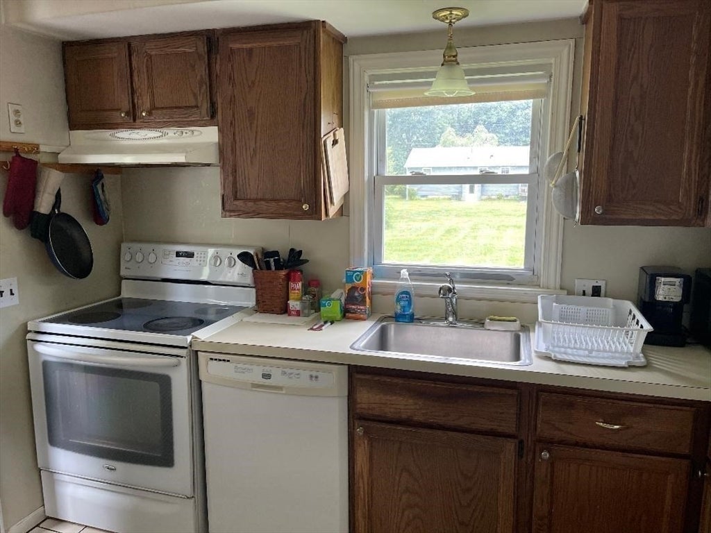2 Birch St, West Boylston, MA, 2 Birch St, West Boylston, MA Photo #6