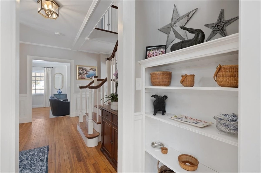 1 Squirrel Hill Lane