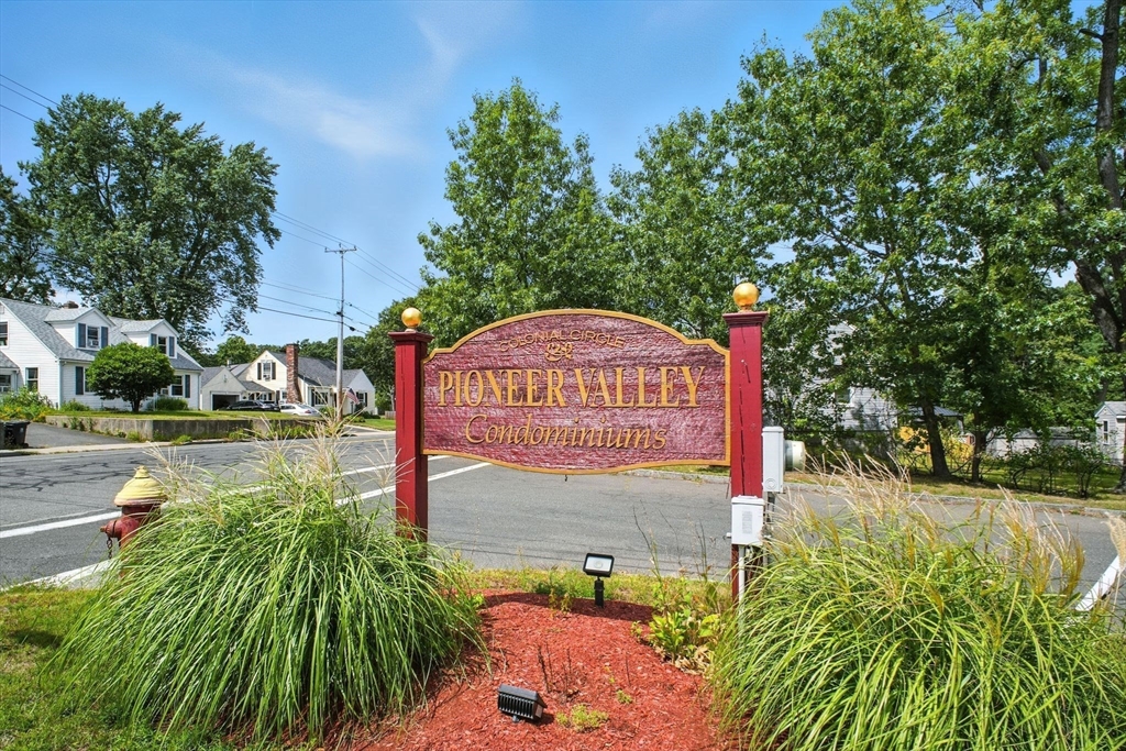 48 Colonial Cir D