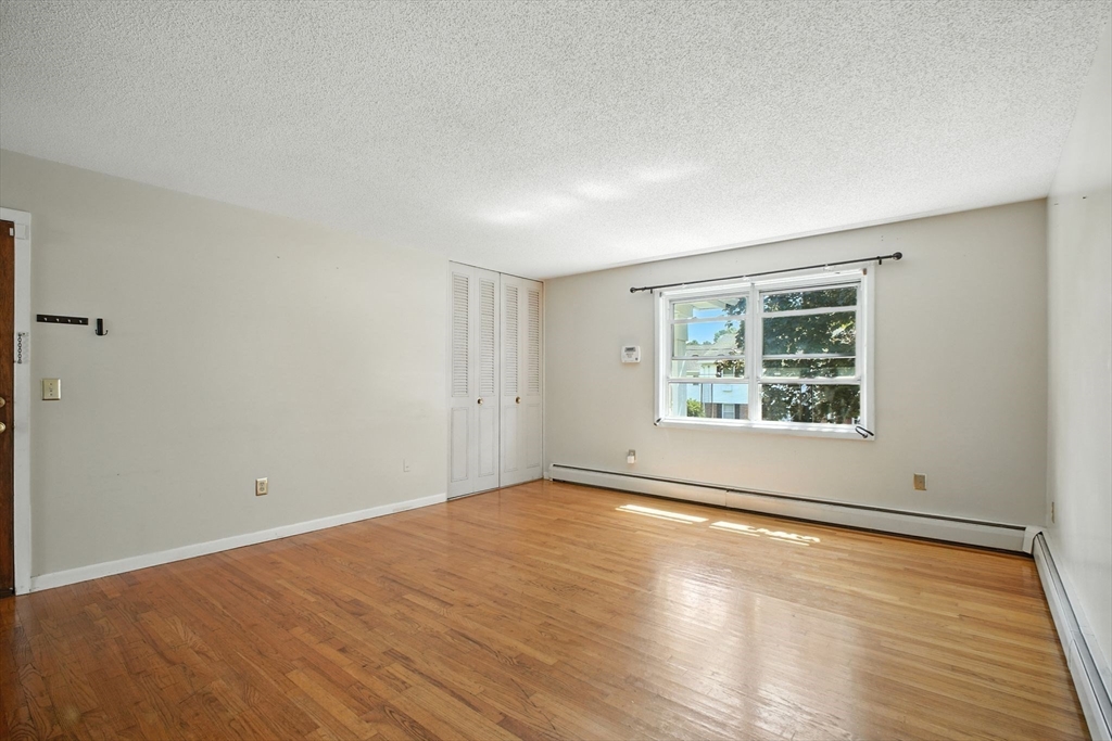 48 Colonial Cir D