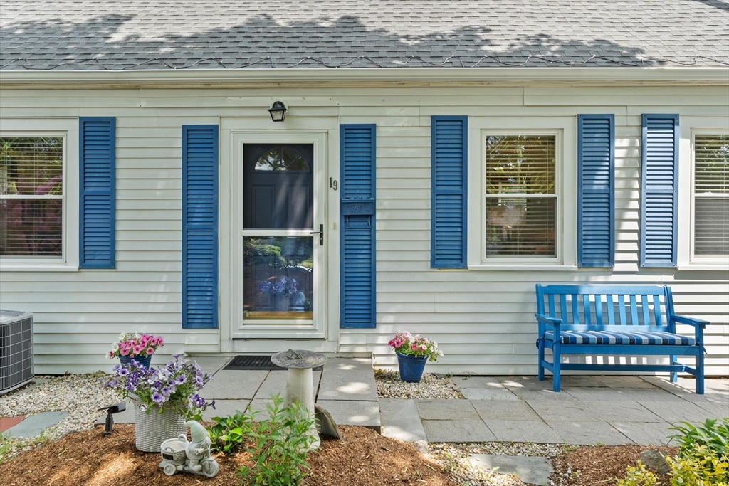 19 Goldsmith Ave
