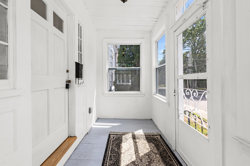 30 Massasoit St