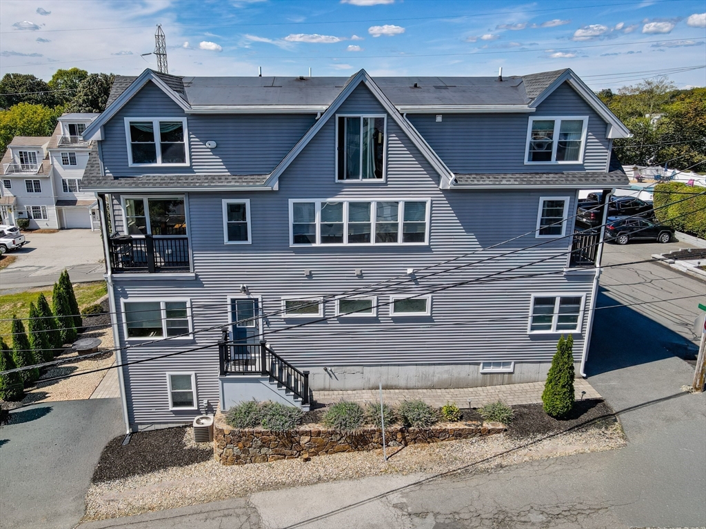 21 Summit Avenue 2