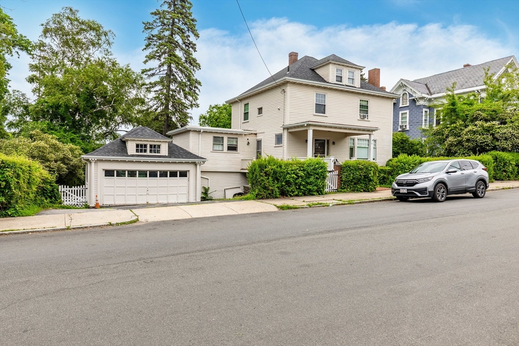61 Highland Ave