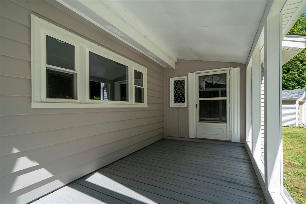 23 Woodbury Rd, Southborough, MA Photo #8