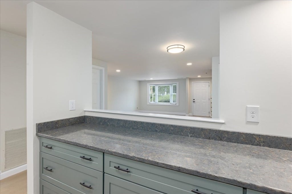 25 Whittier Meadows Dr #25, Amesbury, MA, 25 Whittier Meadows Dr #25, Amesbury, MA Photo #18