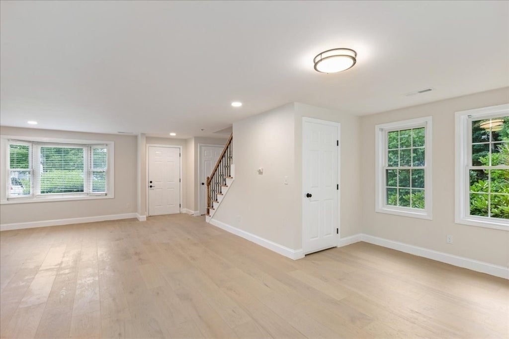 25 Whittier Meadows Dr #25, Amesbury, MA, 25 Whittier Meadows Dr #25, Amesbury, MA Photo #8