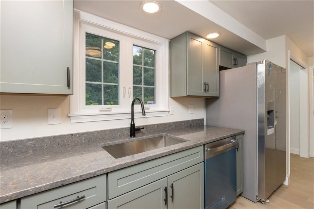 25 Whittier Meadows Dr #25, Amesbury, MA, 25 Whittier Meadows Dr #25, Amesbury, MA Photo #16