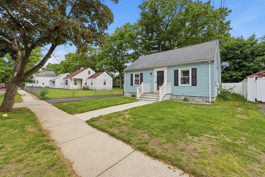 Photo 1 of 29 — 154 Russell Street, Springfield, MA 01104