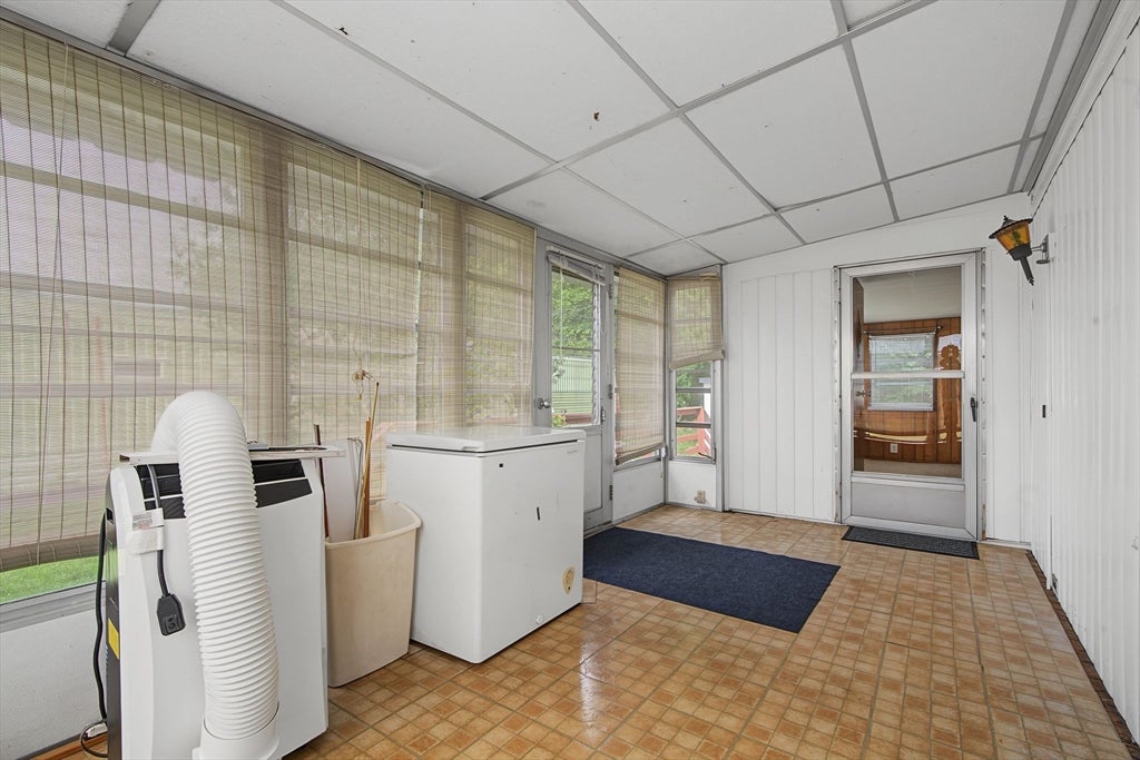 121 Mayflower Ave