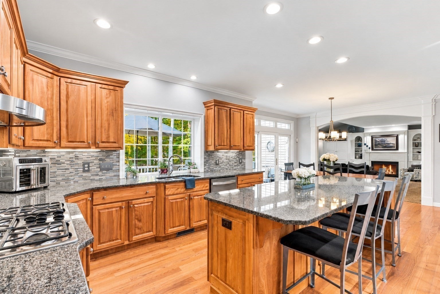 8 Connelly Hill Road, Hopkinton, MA Photo #11