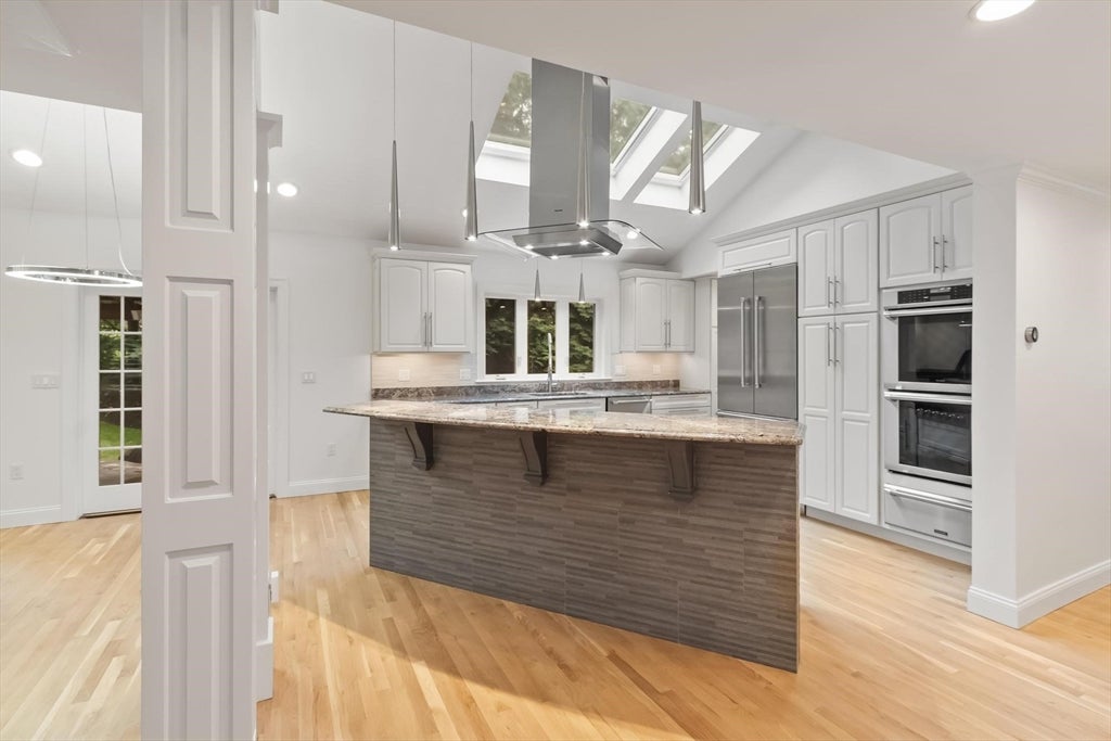 24 Robin Hill Rd, Chelmsford, MA, 24 Robin Hill Rd, Chelmsford, MA Photo #3