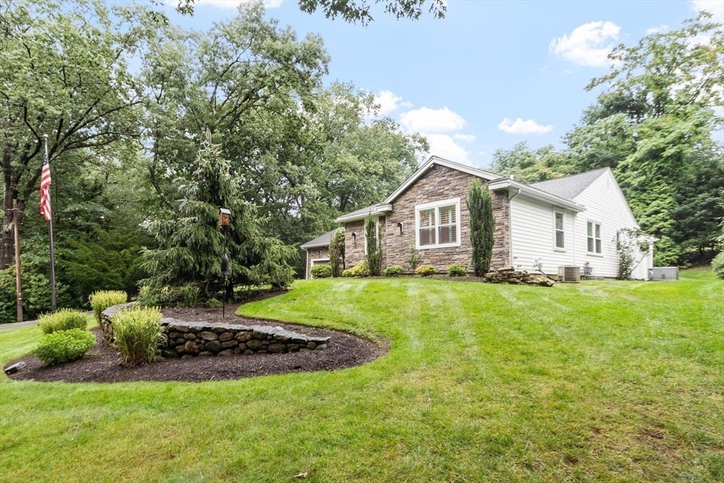 24 Robin Hill Rd, Chelmsford, MA, 24 Robin Hill Rd, Chelmsford, MA Photo #38