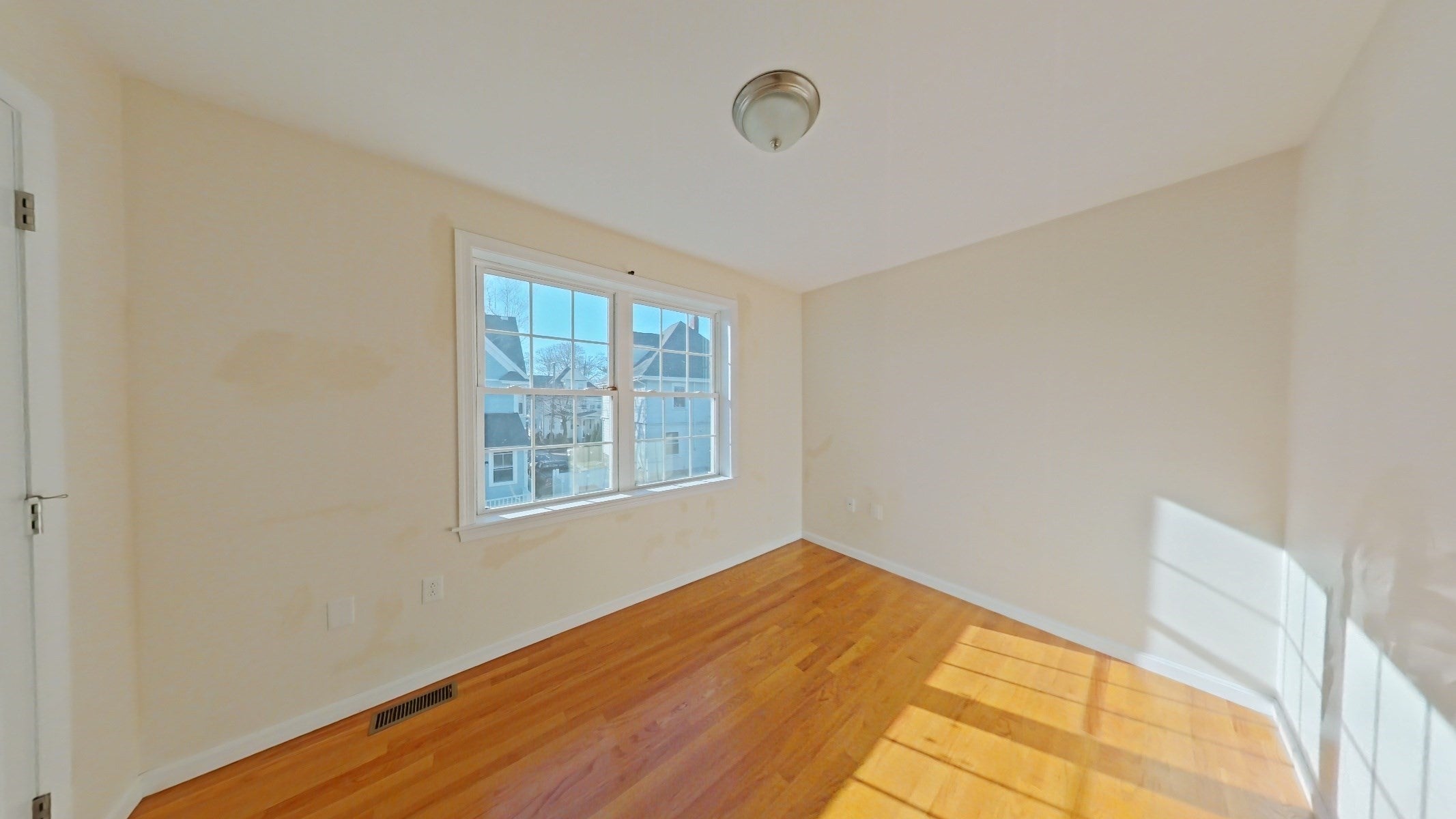 23 Woodbine St #SF, Quincy, MA Photo #12