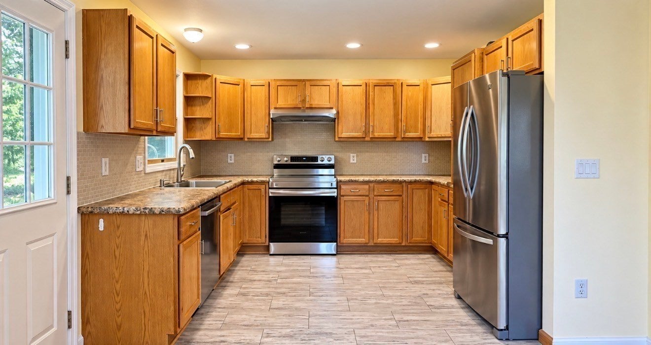 2 Grandview Ln, Easthampton, MA, 2 Grandview Ln, Easthampton, MA Photo #6