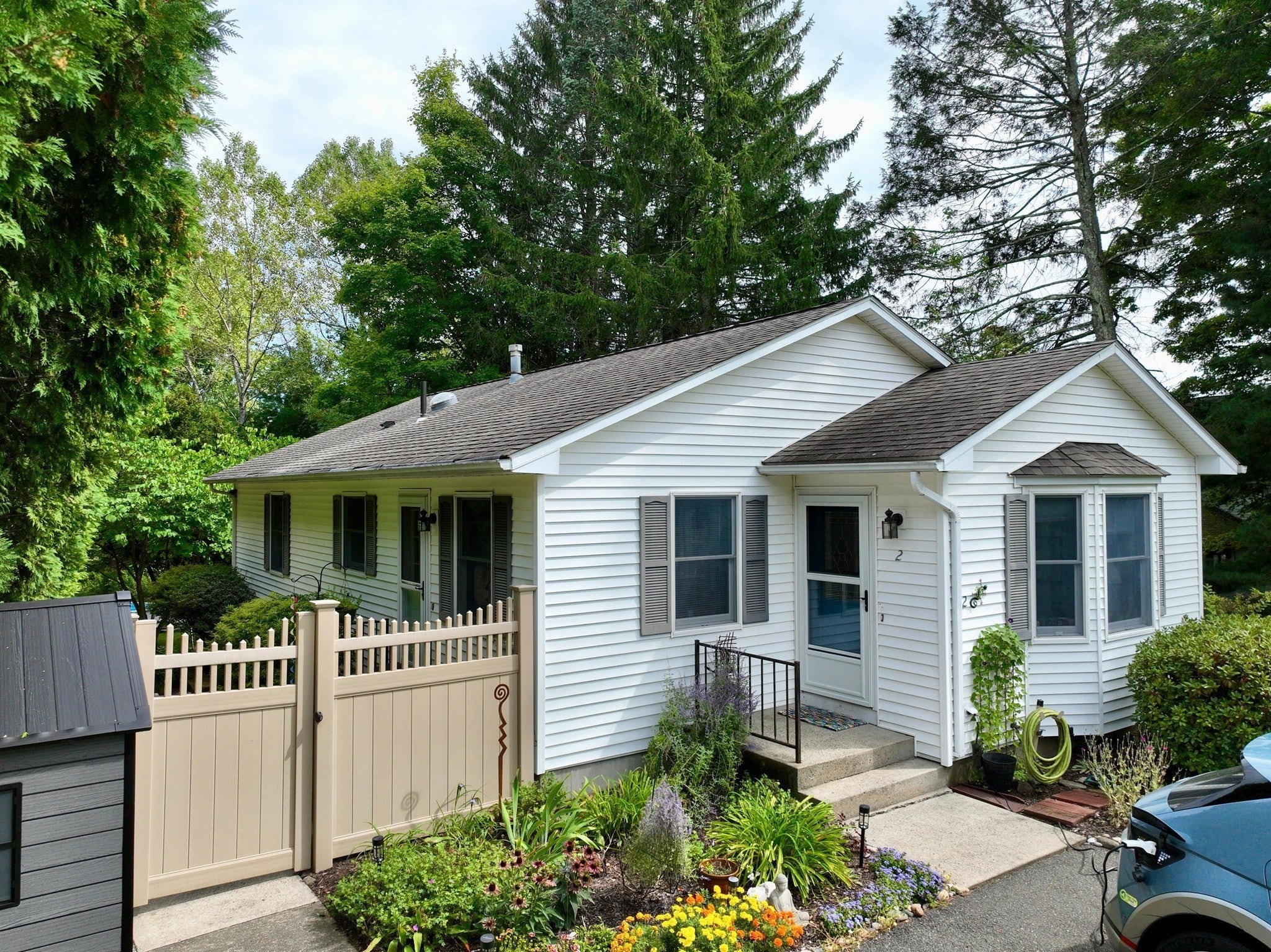 2 Grandview Ln, Easthampton, MA, 2 Grandview Ln, Easthampton, MA Photo #1