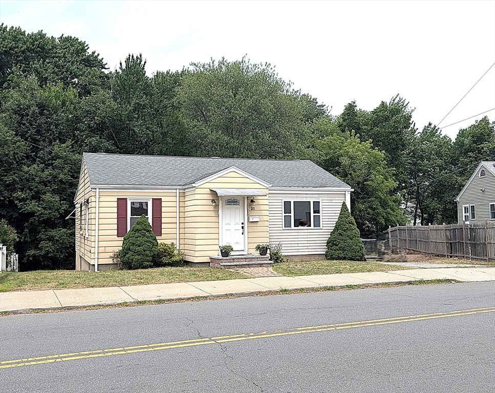 21 Stanwood St, Lynn, MA, 21 Stanwood St, Lynn, MA Photo #3