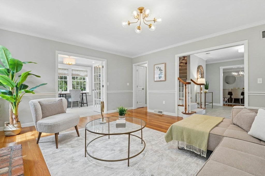 11 Dicarlo Rd, Hopkinton, MA Photo #9