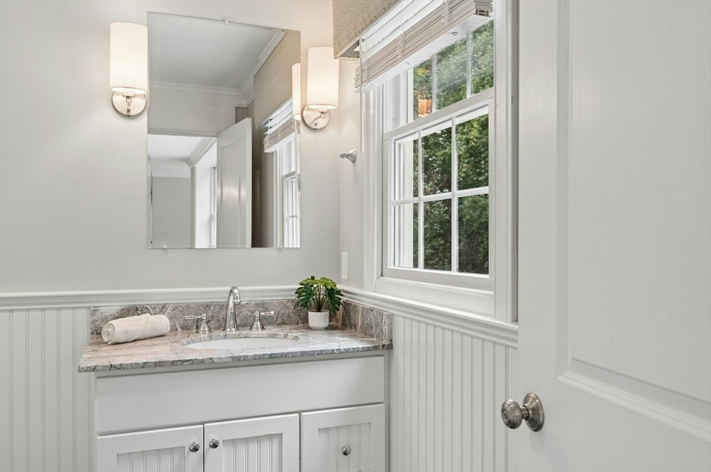 11 Dicarlo Rd, Hopkinton, MA Photo #22