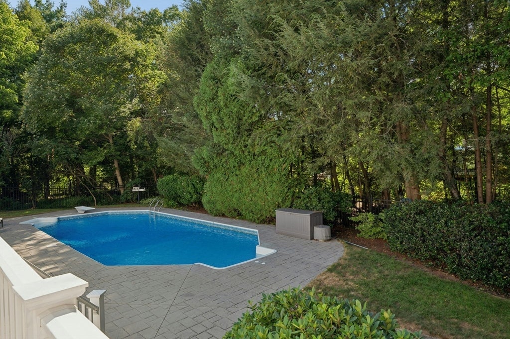 11 Dicarlo Rd, Hopkinton, MA Photo #38