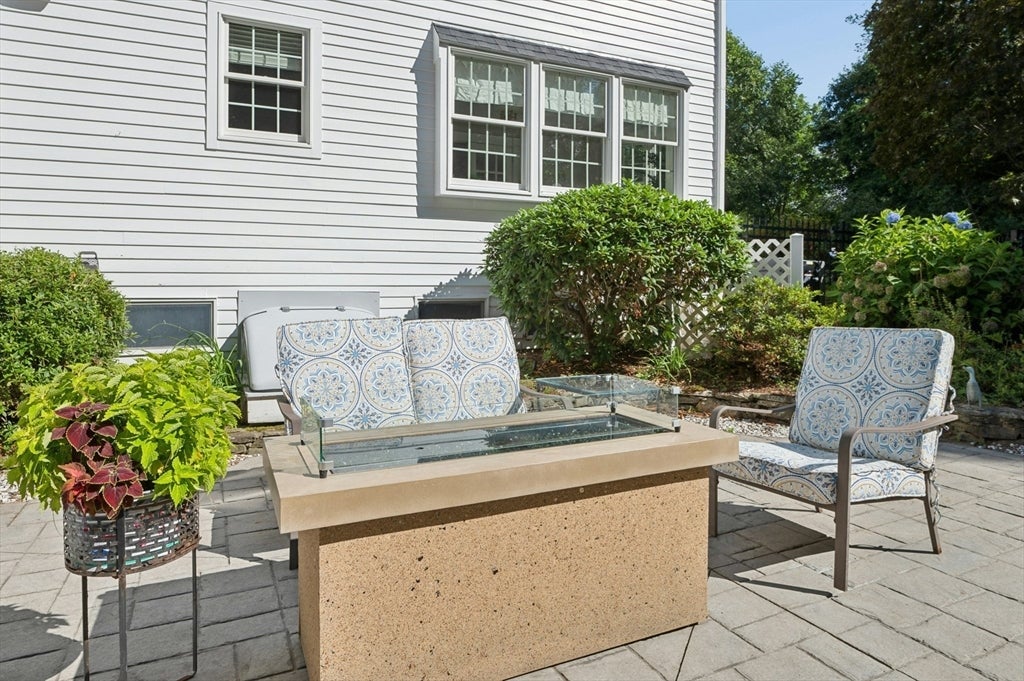 11 Dicarlo Rd, Hopkinton, MA Photo #37