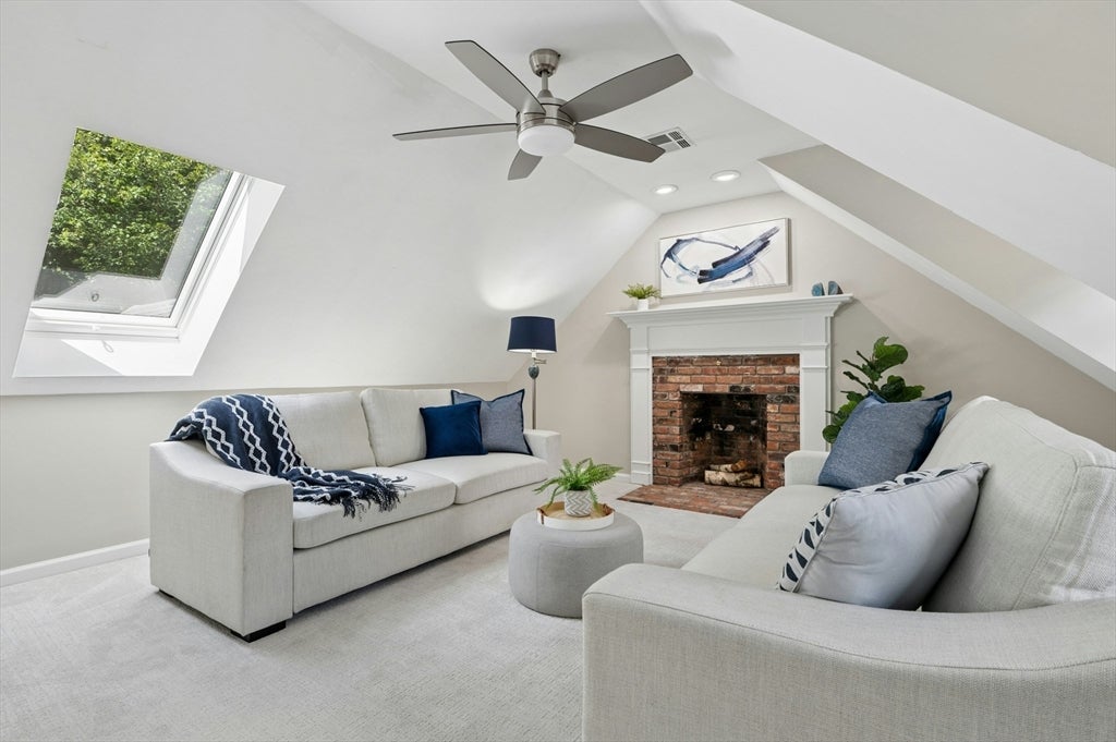 11 Dicarlo Rd, Hopkinton, MA Photo #32