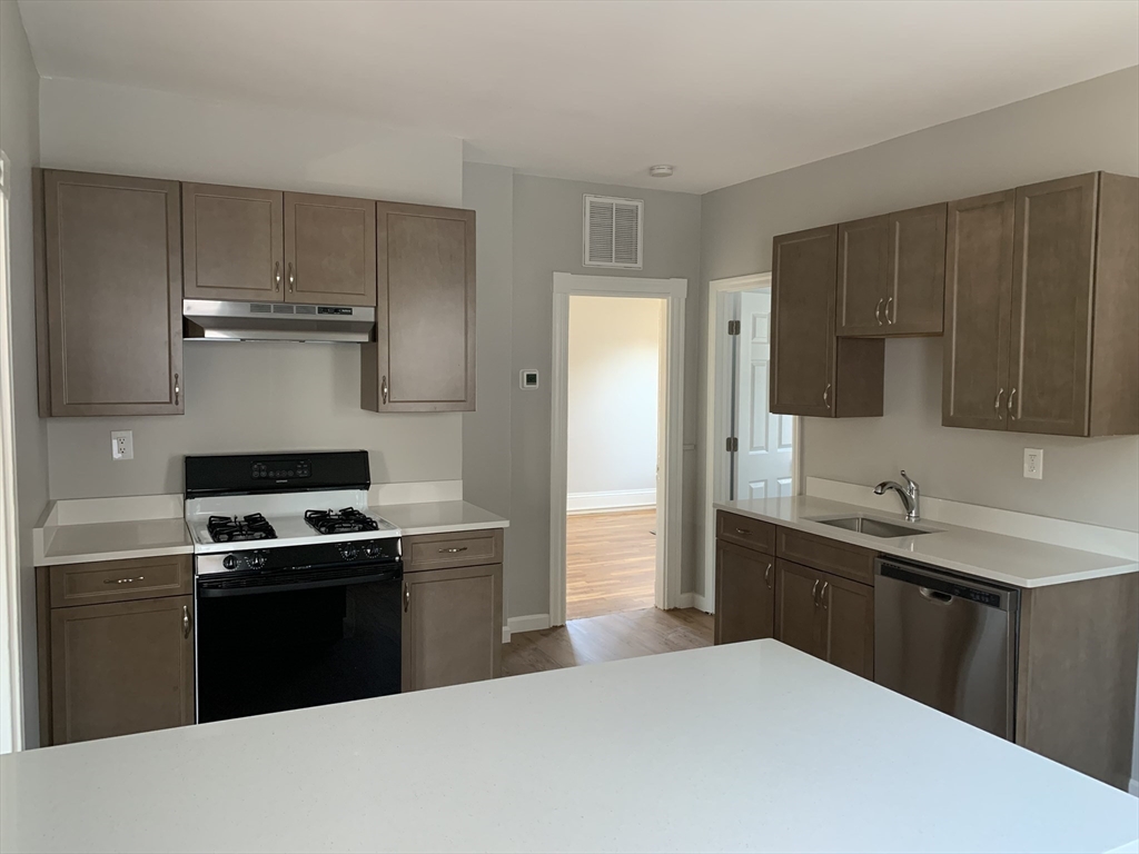 65 Edward St 2
