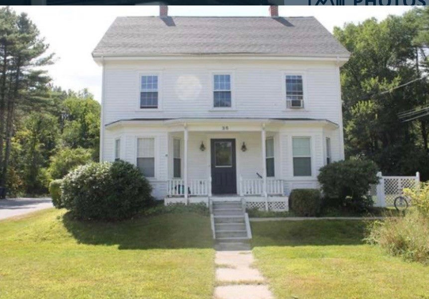 Photo of 35 Rockwood Rd, Norfolk, MA